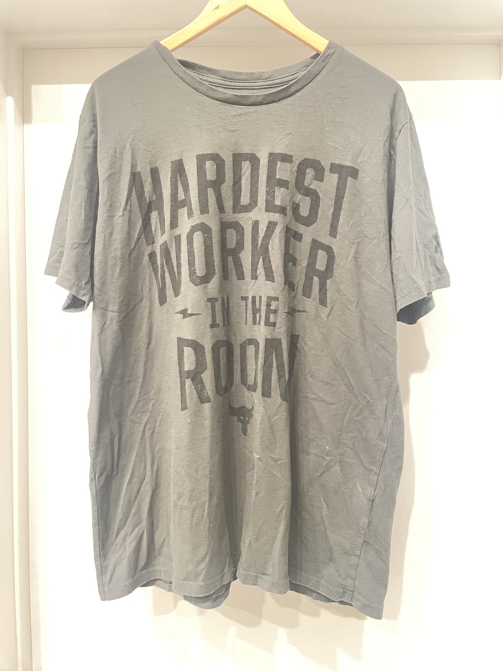 Under Armour Men's Gray 'Hardest Worker In The Room' Graphic Tee